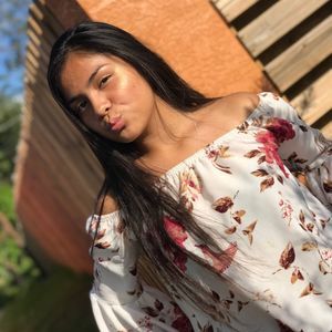 Meet your Posher, Nicole